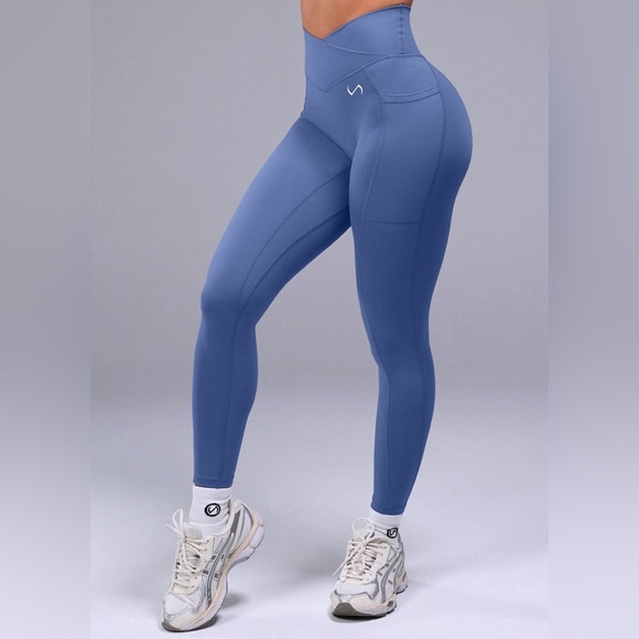 TLF Women’s Tempo Side Pocket Leggings in Indigo Blue - Size L - Picture 1 of 5